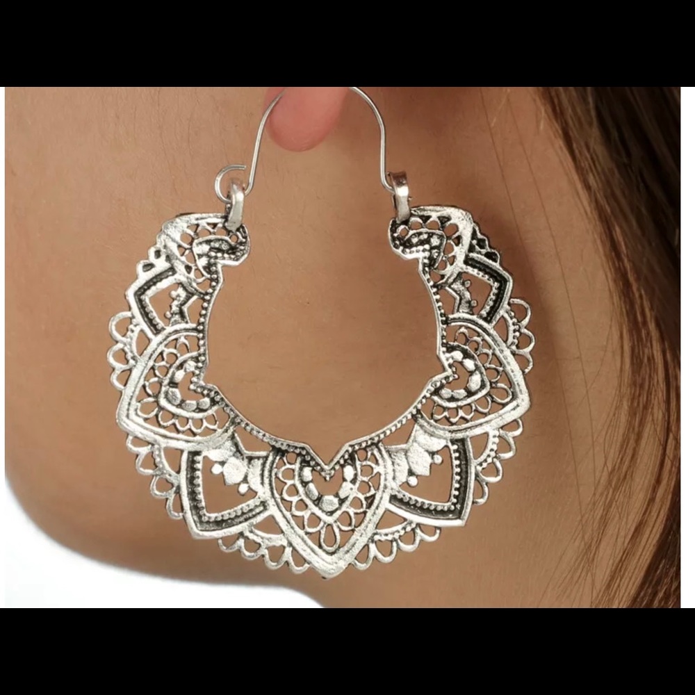 SALE !!! Heart Boho earrings